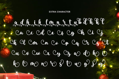 Christmas Garland Font Mozarella