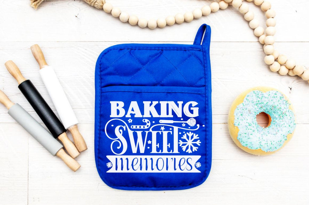 Baking sweet memories, Christmas pot Holder Design So Fontsy