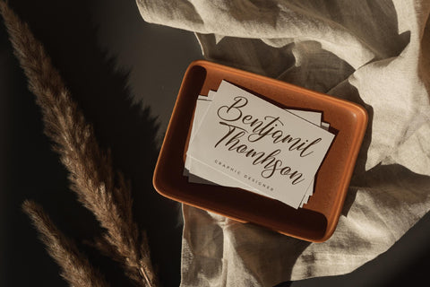 Amothura Berlinka - Modern Handwritten Freestyle Font Letterena Studios 