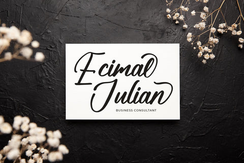 Antofiek Qordampi - Modern Bold Font Font Letterena Studios 