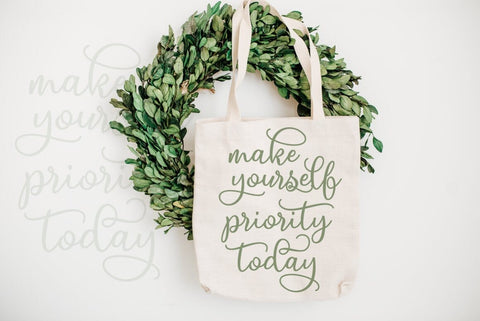 Arilyam Script Typeface Font Fadeline Std. 