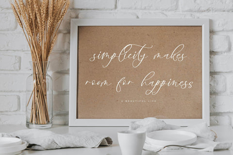 Bernyota Fallysha - Beauty Signature Script Font Letterena Studios 