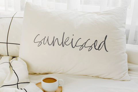 Betty Dolls - Modern Handwritten Script Font Font Timur type 