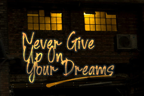 Bighs streak Font Sulthan studio 