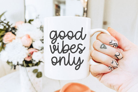 Birdie - Cute Script Font Font KA Designs 