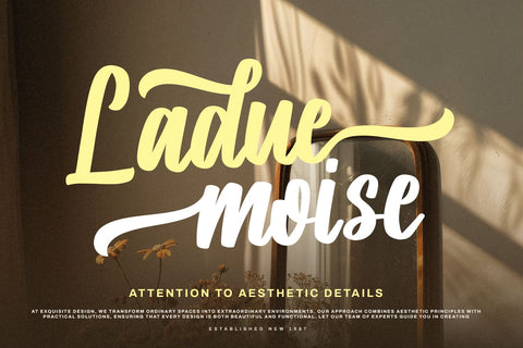 Blanket - Vintage Font Font Mozarella 