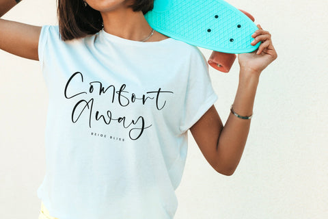 Blossom Daisy - Beautiful Handwritten Script Font Letterena Studios 