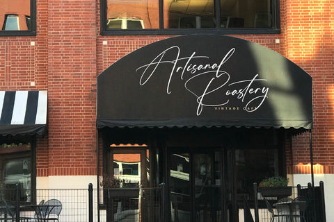 Budapesta Romantes - Modern Signature Script Font Letterena Studios 