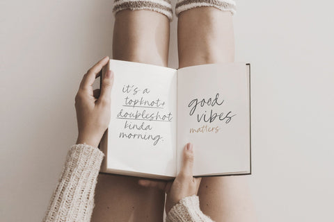 Charlotte Signature - Quirky Handwritten Script Font Font Timur type 