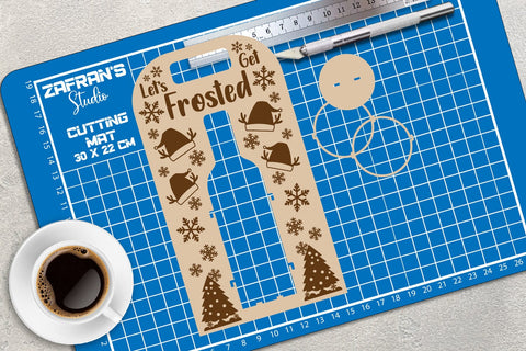 Christmas Wine Bottle Holder | Christmas Wine Bottle Carrier SVG zafrans studio 