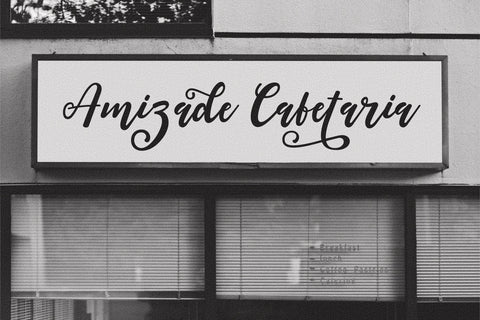 Delighted bounchy font Font Javapep 