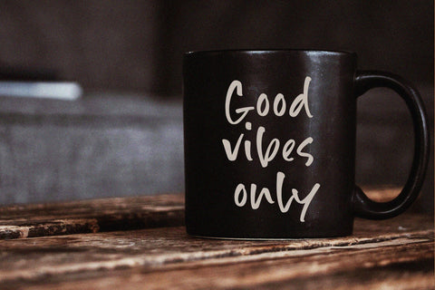 Diamond Days - Handwriting Font Font Timur type 