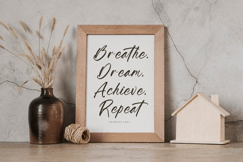 Gatmoley - Modern Handwritten Font Font Letterena Studios 