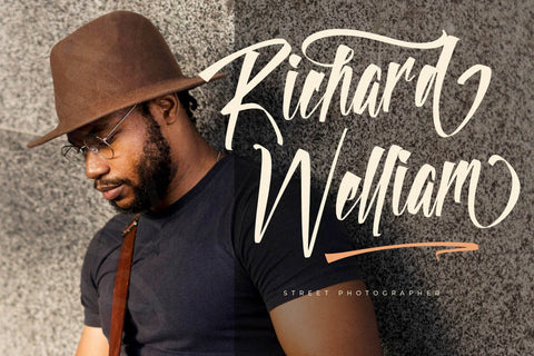 Gelaxttron Beyonkers - Modern Calligraphy Font Font Letterena Studios 