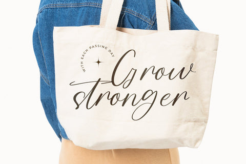 Gestae Ardentia - Modern Handwritten Font Letterena Studios 