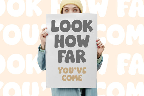 Gloomie Saturday - Bubbly Handwritten Font Font Timur type 