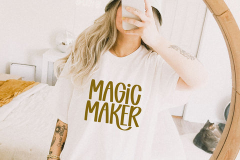 Golden Peach - Cute Handwritten Font Font KA Designs 