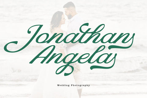 Grande Island Font RomieStudio 