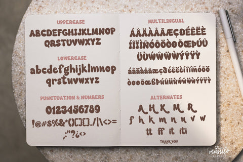 Groovy Display Font, The Lucky Break - Modern Retro Font Font Mastilo Designs 