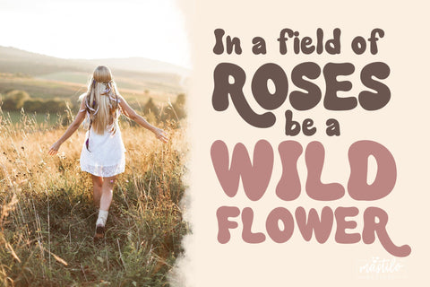 Groovy Display Font, The Lucky Break - Modern Retro Font Font Mastilo Designs 