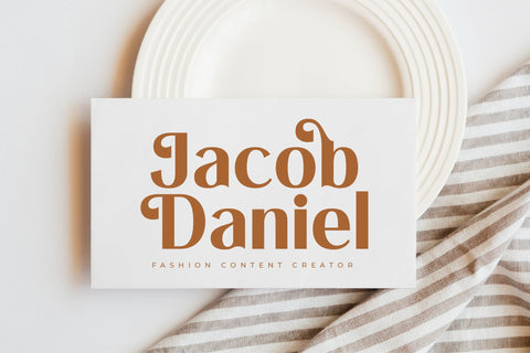 Hannah Claira - Modern Sans Serif Font Font Letterena Studios 