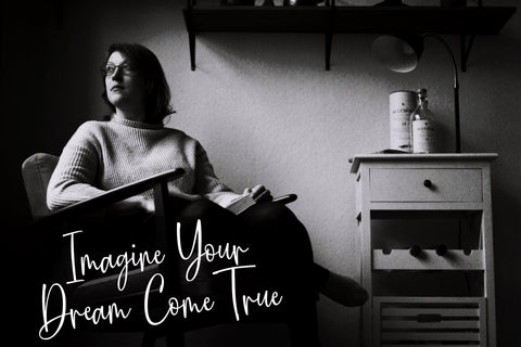 Histerya - Modern Script Font Font Heinzel Studio 