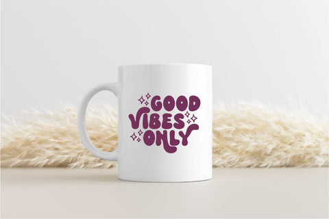 Holiday Charm - Cute Display Font Masyafi Studio 