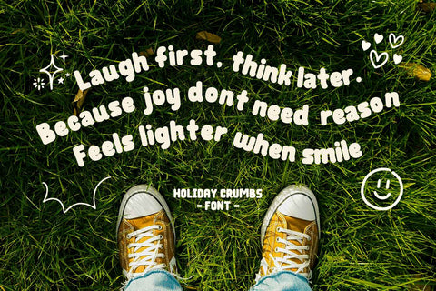 Holiday Crumbs Font Mozarella 