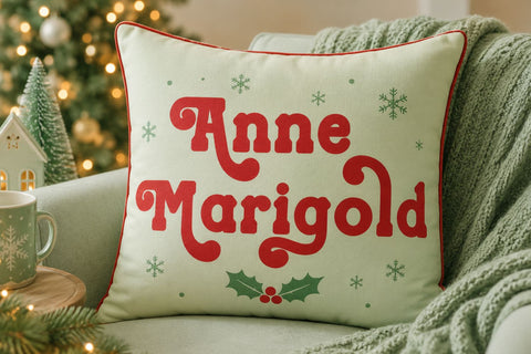 Holiday Surprise – Christmas Font Font Mozarella 