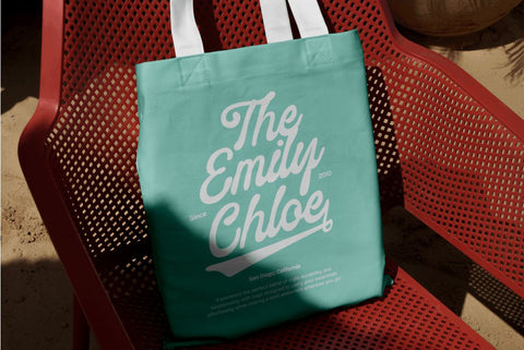 Holistical Font Zeenesia Std 