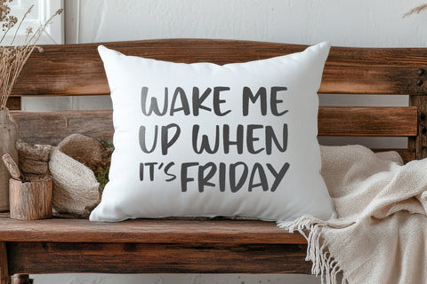 Honey Crunch - All Caps Handbrushed Font Font Timur type 