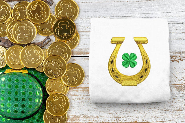 Horseshoe with Clover Mini Embroidery Embroidery/Applique DESIGNS Risa Rocks It 