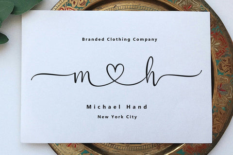 Julia Smith Font Sulthan studio 