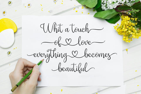 Julia Smith Font Sulthan studio 