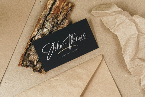 Juliethon Berllyan - Modern Signature Font Font Letterena Studios 