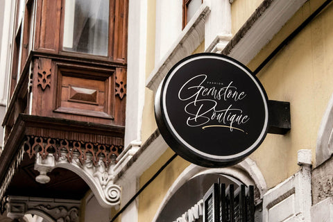 Juliethon Berllyan - Modern Signature Font Font Letterena Studios 