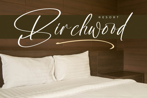 Juliethon Berllyan - Modern Signature Font Font Letterena Studios 