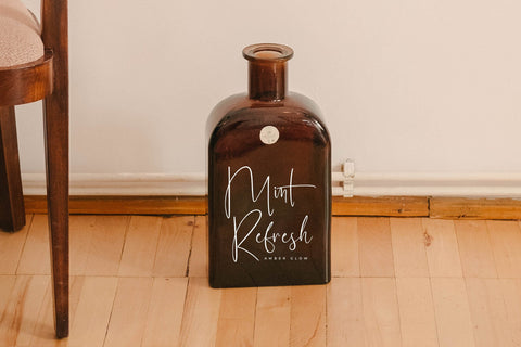 Jullayetas - Modern Handwritten Script Font Letterena Studios 