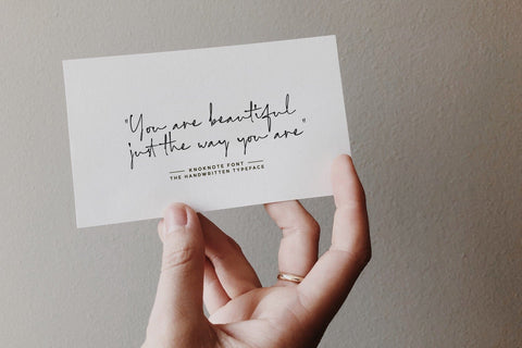 Knoknote / handwritten typeface Font Javapep 