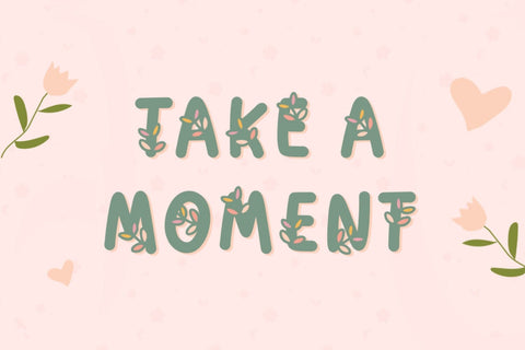 Leafy Cute - Hand Drawn Decorative Font Font Jyllyco 