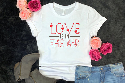 Lovebug - A Cute Valentine Font Font CraftLabSVG 
