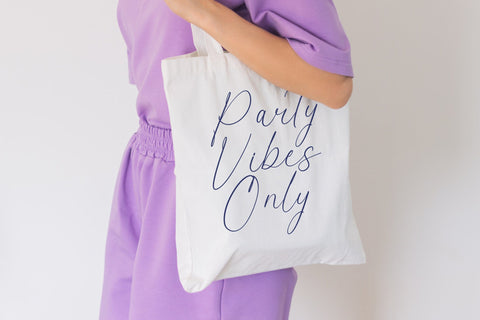 Magica Winters - Stylish Handwritten Font Font Letterena Studios 