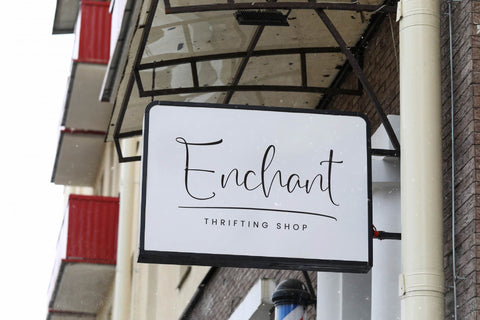 Moment Capture - Freestyle Stylish Handwritten Font Letterena Studios 