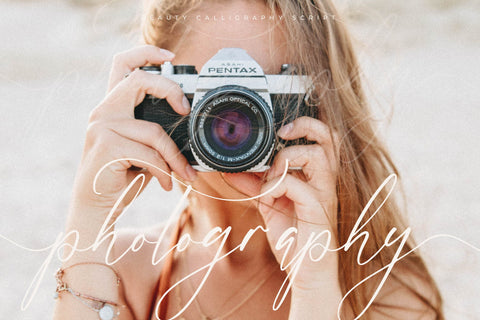 Monlight Quinttans - Beauty Calligraphy Script Font Letterena Studios 