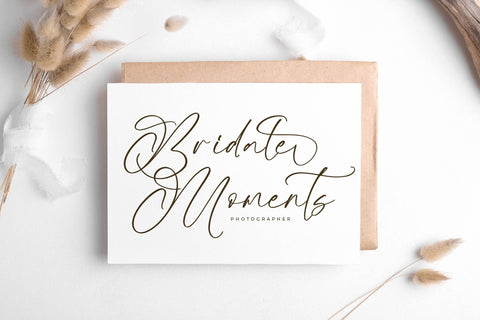 Muthigold - Modern Beautiful Script Font Letterena Studios 