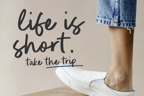 Qilua Vermont - Rough Handbrushed Script Font Font Timur type 