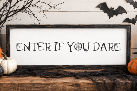 Recluse Spider Display Font Font Beck McCormick 