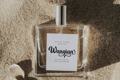 Regulai - Modern Calligraphy Font Font Masyafi Studio 