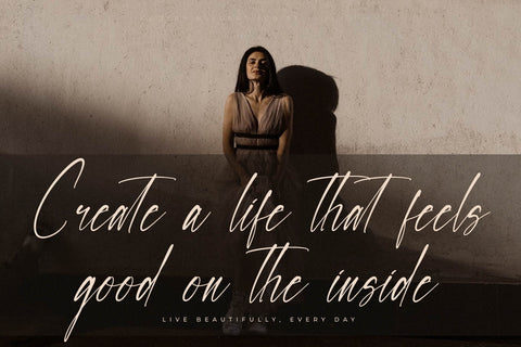 Rodiant Mirage - Modern Elegant Script Font Letterena Studios 