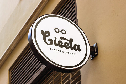 Rotterdam - Vintage Font Font Mozarella 